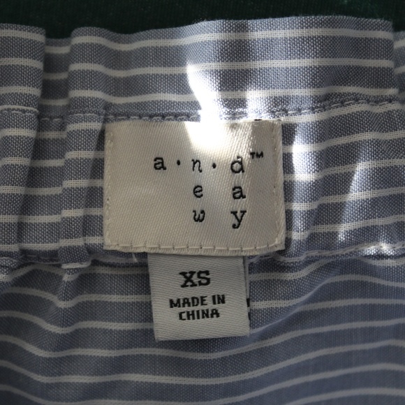 White & Blue Striped Blouse w/ Embroidered Flowers - Picture 7 of 8